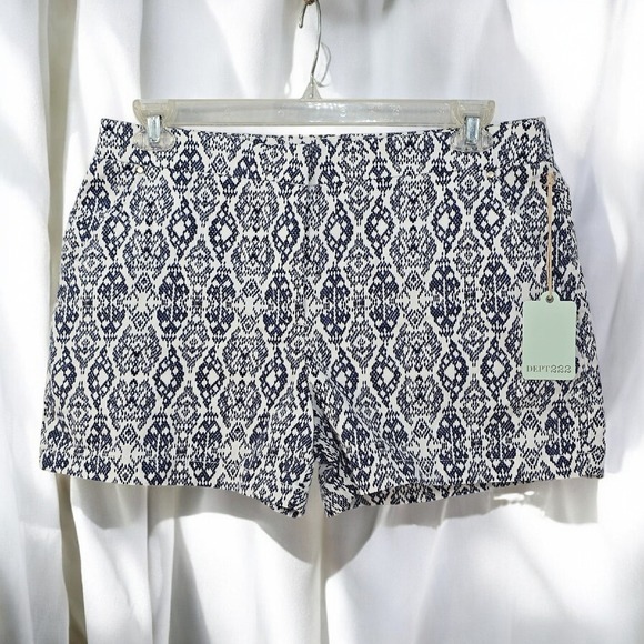 DEPT222 Shorts Casual‎ Summer White Blue Woman 14 Ornament Print Stretch NWT - Picture 1 of 12